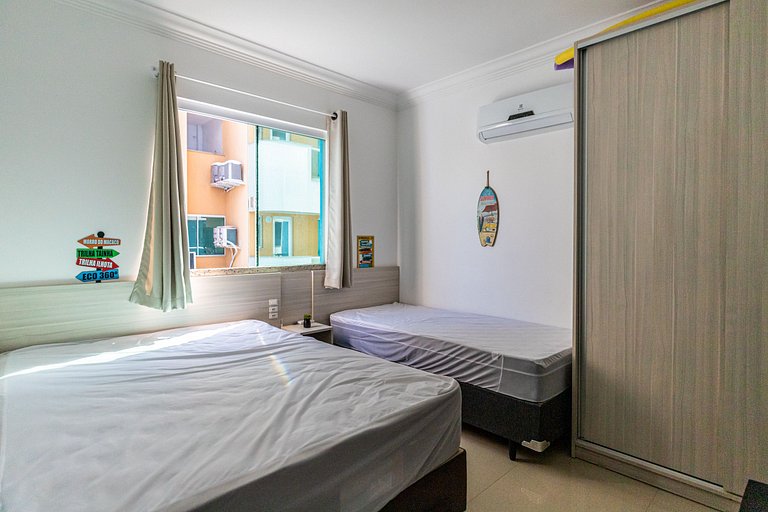 Apto Familiar com Churrasqueira em Bombas A102