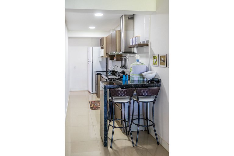 Apto Familiar com Churrasqueira em Bombas A102