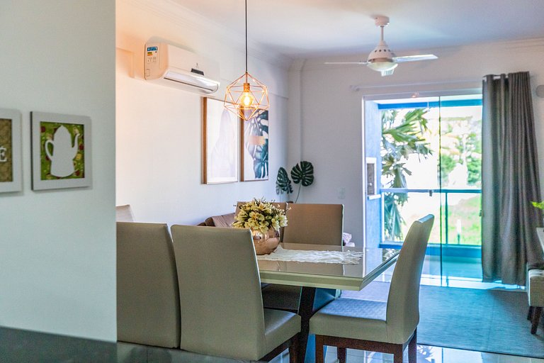 Apto Familiar com Churrasqueira em Bombas A102