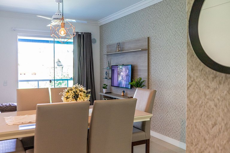 Apto Familiar com Churrasqueira em Bombas A102