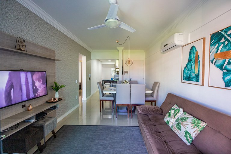 Apto Familiar com Churrasqueira em Bombas A102