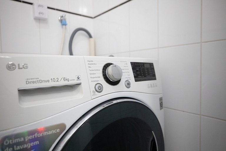 Flat no Cecomtur - Praça 15, proximo CentroSul!