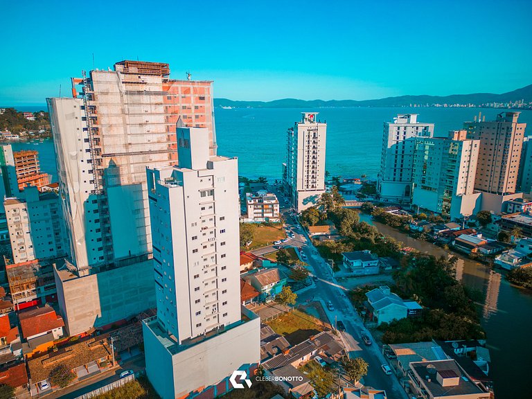 1002 Le Premier - 3 suítes + vista mar