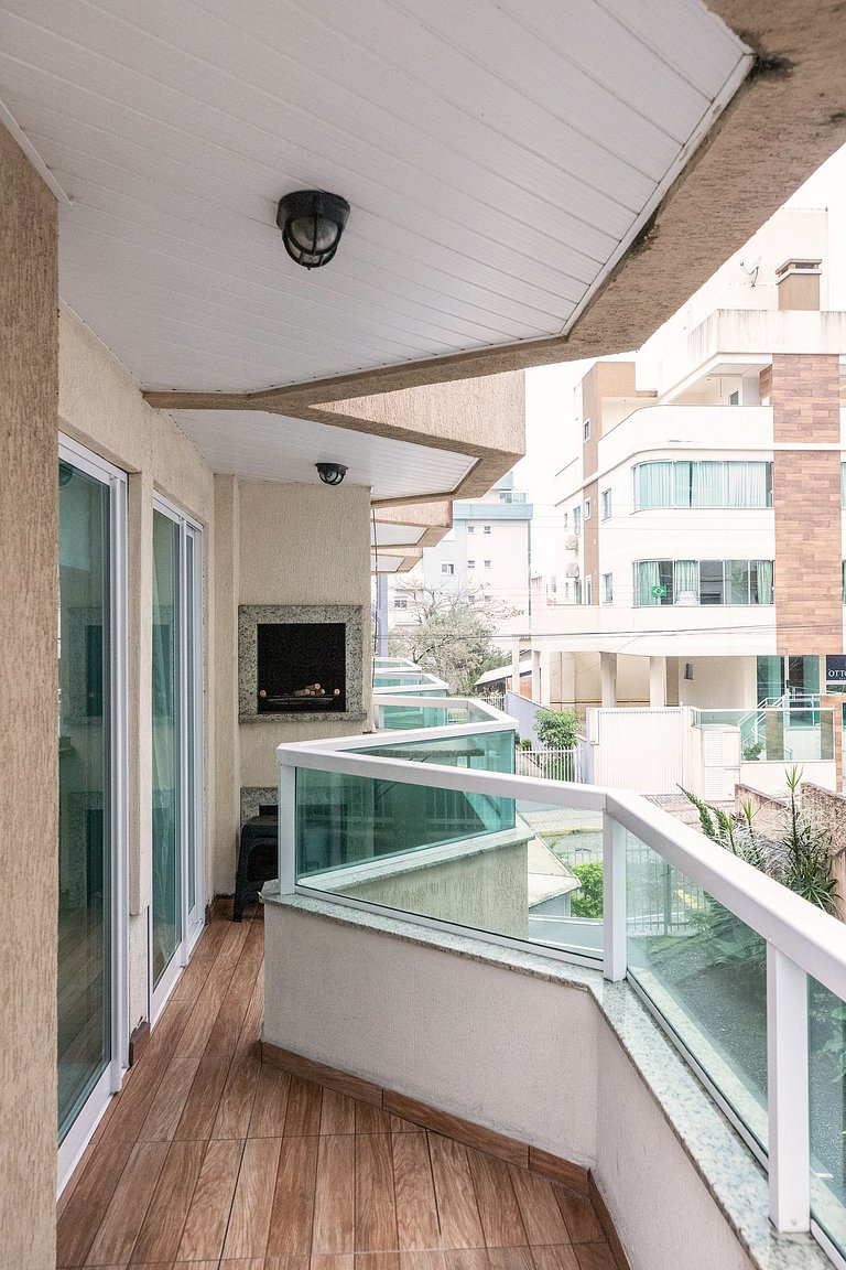 Blackout suite • sleeps 5