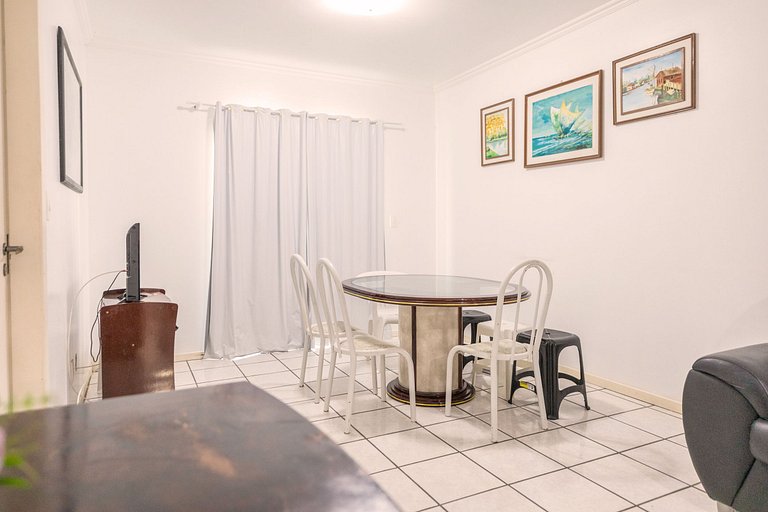 Sea-view balcony - 80 m to beach - sleeps 10
