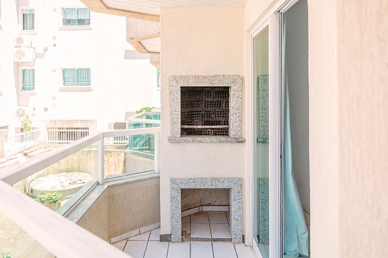 Varanda vista mar - 80m da praia - até 10 pessoas