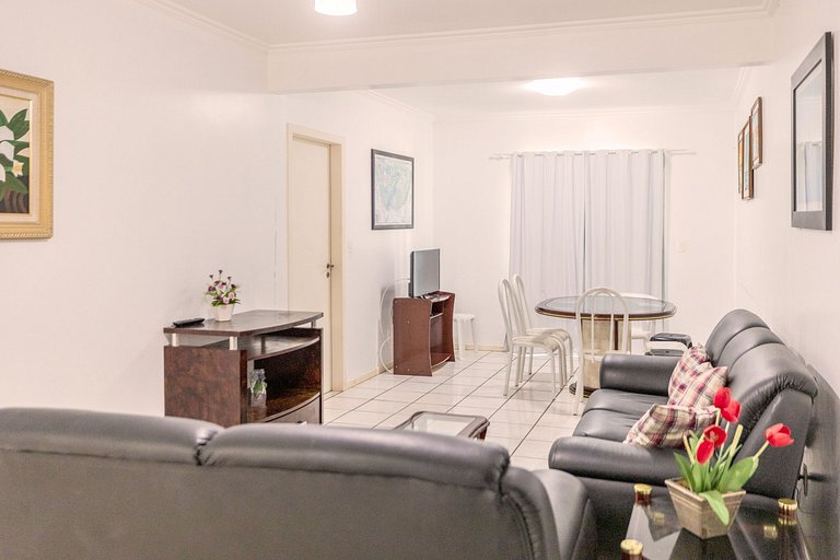 Sea-view balcony - 80 m to beach - sleeps 10