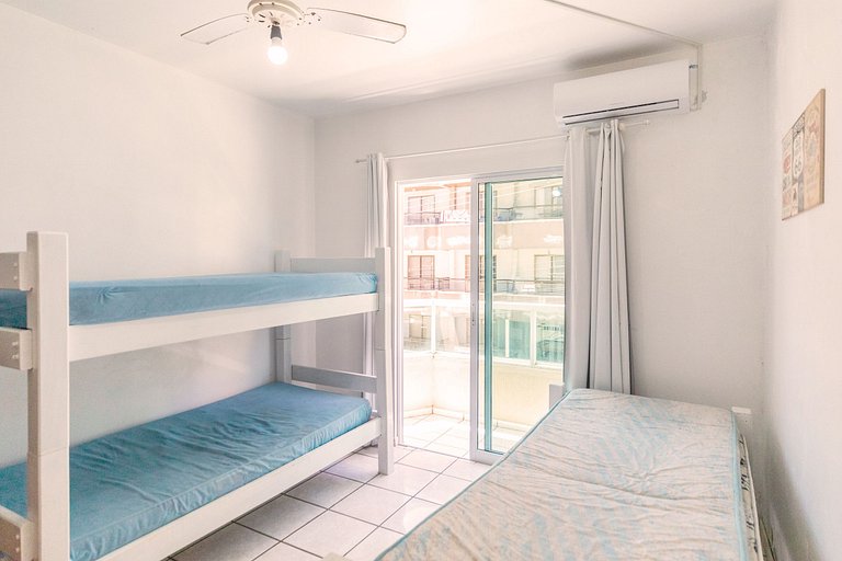 Sea-view balcony - 80 m to beach - sleeps 10