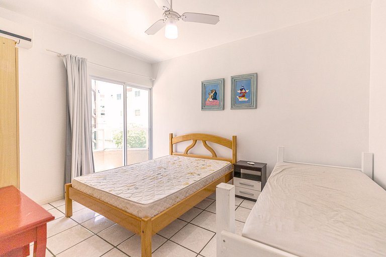 Varanda vista mar - 80m da praia - até 10 pessoas