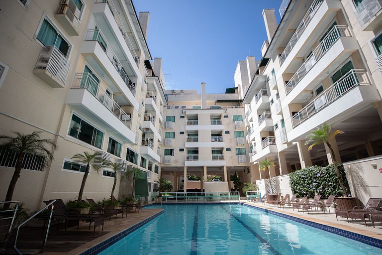 Flat com Piscina Térmica no Bombinhas Summer Beach