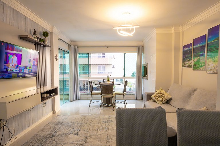 Terraço privativo - 2 suítes a 250 m da praia