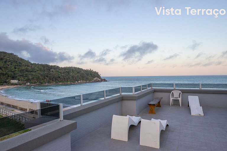 Pé na areia em Balneário Camburiu