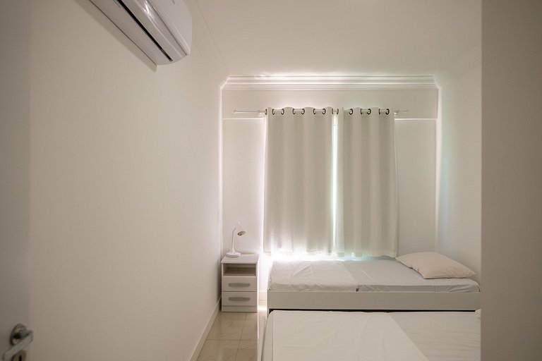 E103 - Apartamento com Piscina e Academia