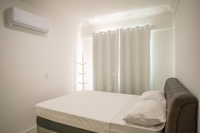 E103 - Apartamento com Piscina e Academia