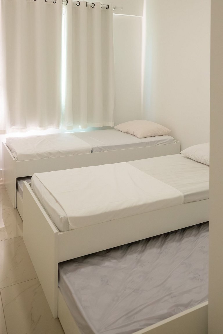 E103 - Apartamento com Piscina e Academia