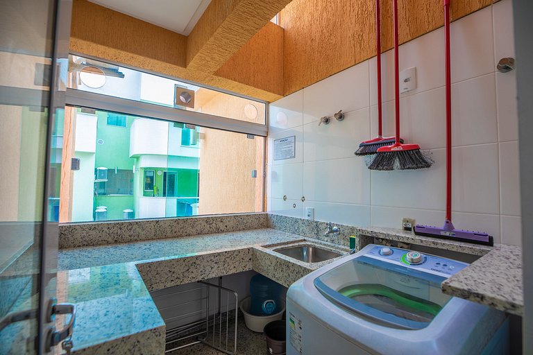 B302 - Complete Leisure: Pool and Barbecue