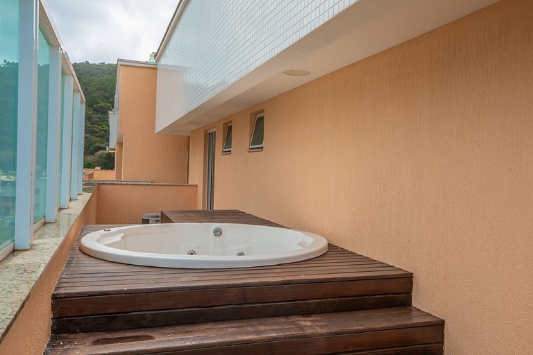 Cobertura com Jacuzzi Privada