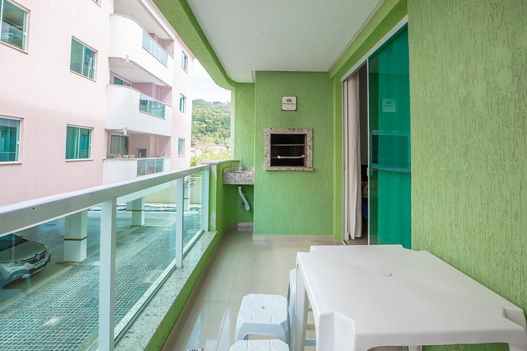 C104 - 2 Bedrooms, Game Room, and Pool