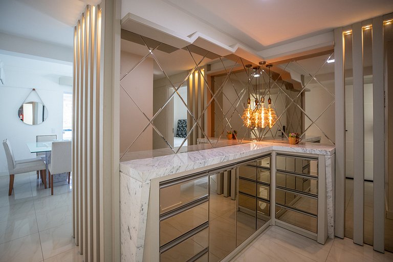 3 Quartos com 2 Vagas de Garagem + Piscina