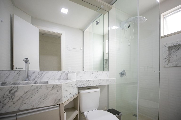 3 Quartos com 2 Vagas de Garagem + Piscina - 402A