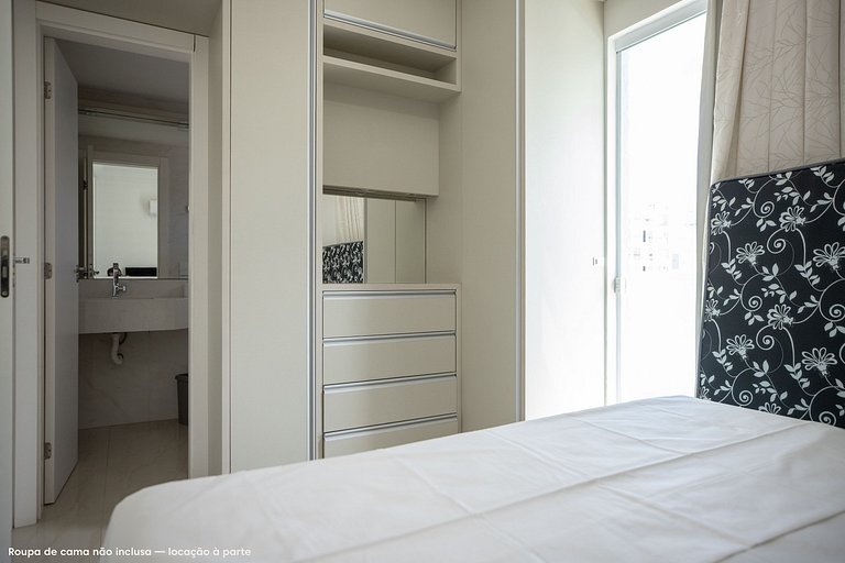 3 Quartos com 2 Vagas de Garagem + Piscina