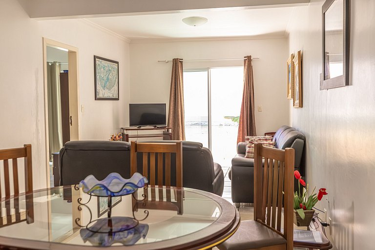 Sea-view balcony - 80 m to beach - sleeps 10