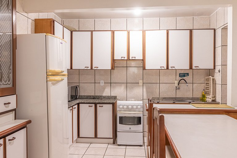 103 Varanda vista mar - 80m da praia - até 10p