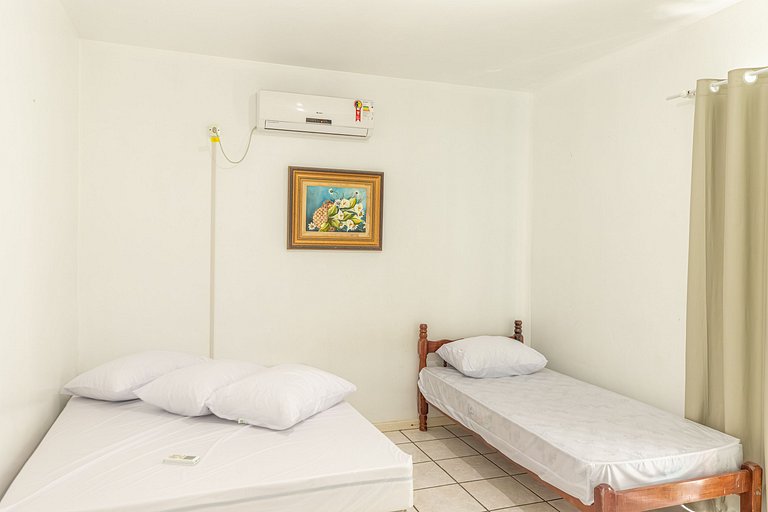 Sea-view balcony - 80 m to beach - sleeps 10