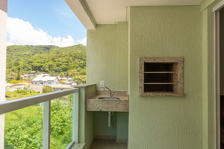 C206 - Lazer Completo: Piscina e Churrasqueira