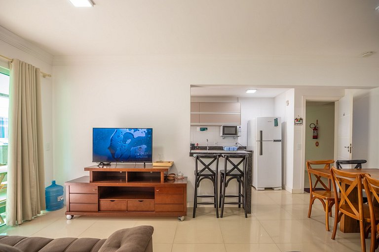 Lazer Completo: Piscina e Churrasqueira - D305