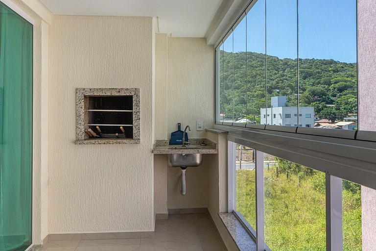 Piscina e Churrasqueira para Relaxar - E205