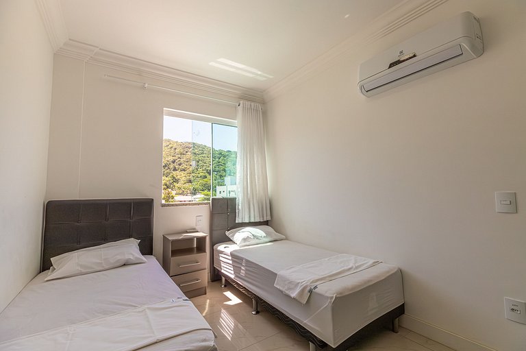 Piscina e Churrasqueira para Relaxar - E205