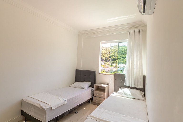 Piscina e Churrasqueira para Relaxar - E205