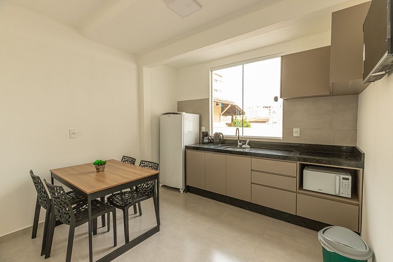 Apto novo! 2 quartos. Econômico e organizado! G02