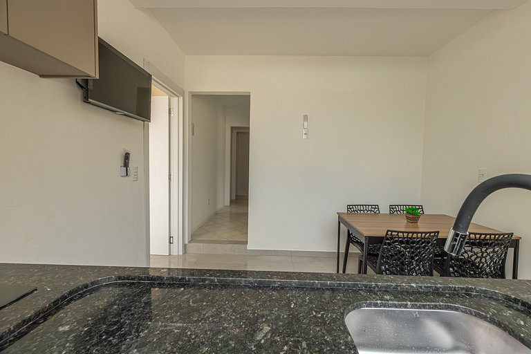 Apto novo! 2 quartos. Econômico e organizado! G02