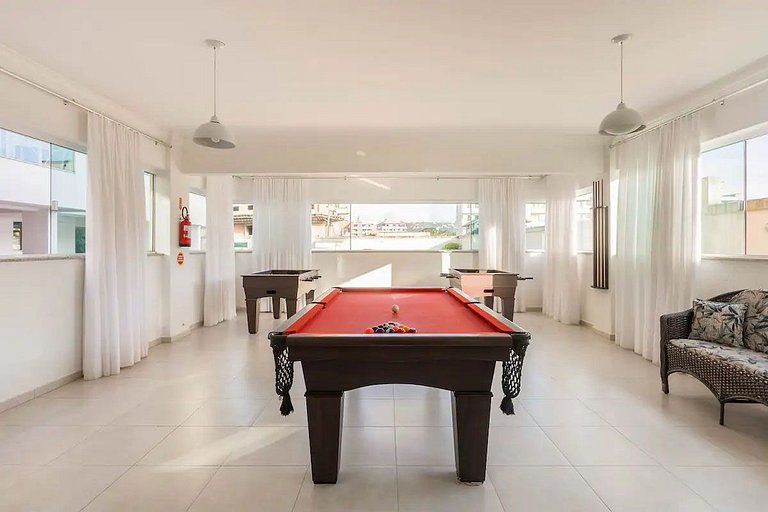 E303 - Apartamento con Piscina y Sala de Juegos