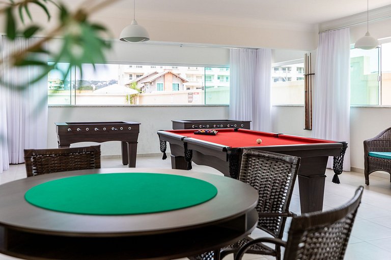 B305 - Apartamento con Sala de Juegos y Piscina