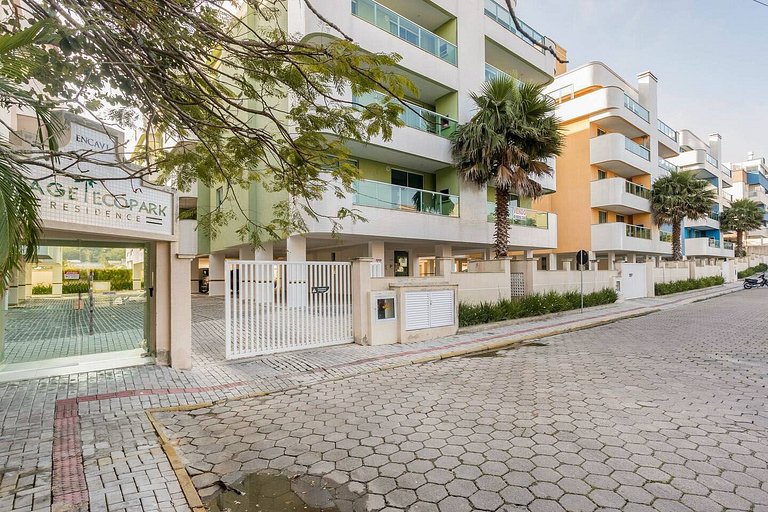 C301 - Churrasqueira, Piscina e Academia em Bombas