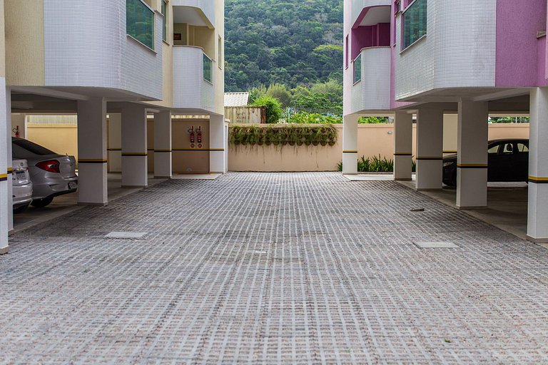 E205 - Piscina e Churrasqueira para Relaxar