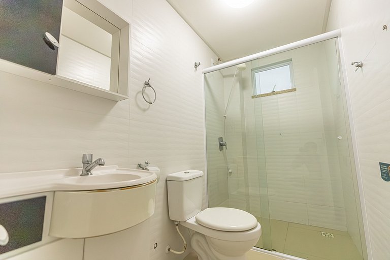 C102 - Lazer Completo: Piscina e Churrasqueira