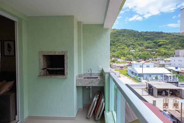 C305 - Barbecue, Pool, and Game Room