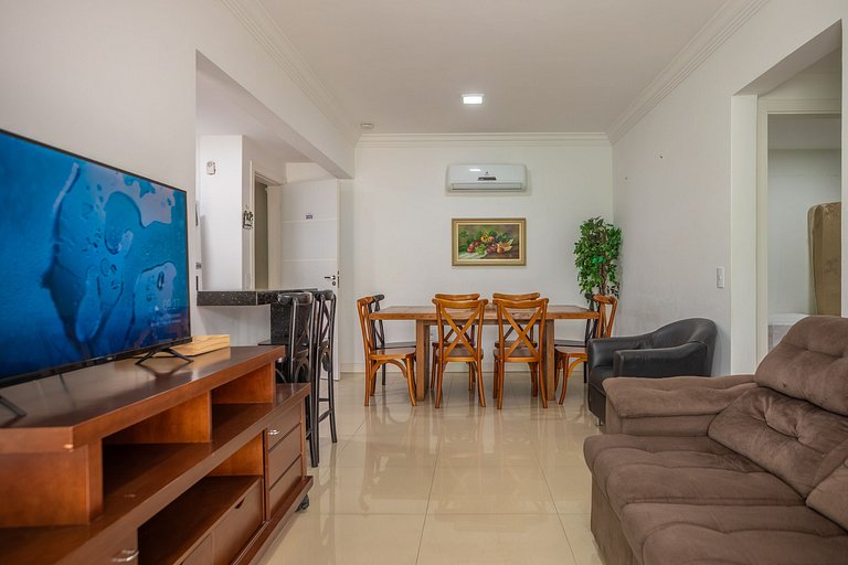 Lazer Completo: Piscina e Churrasqueira - D305