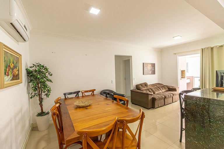 Lazer Completo: Piscina e Churrasqueira - D305