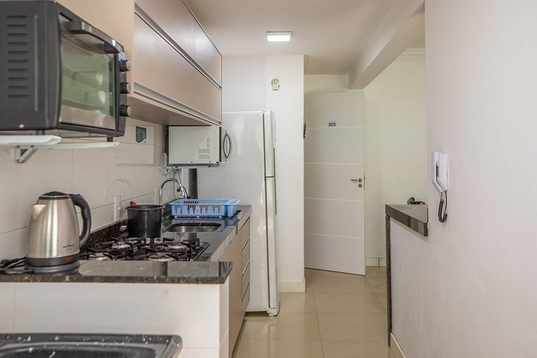 Lazer Completo: Piscina e Churrasqueira - D305