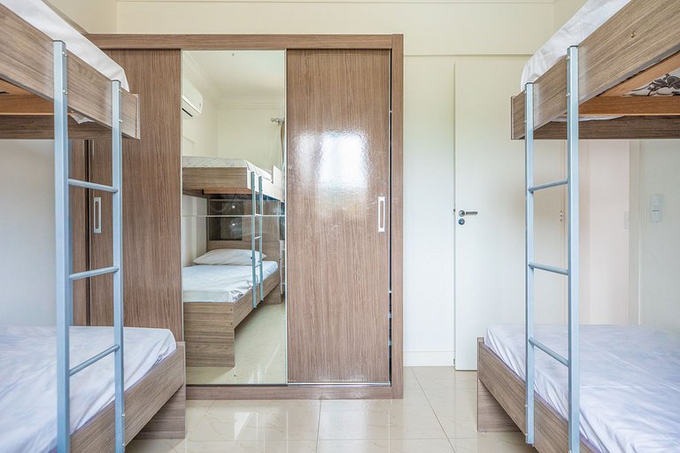 E102 - Parrilla, Piscina y Sala de Juegos