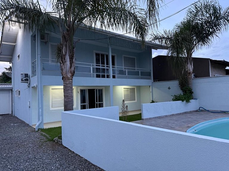 5 quartos + piscina | Zimbros (11p)