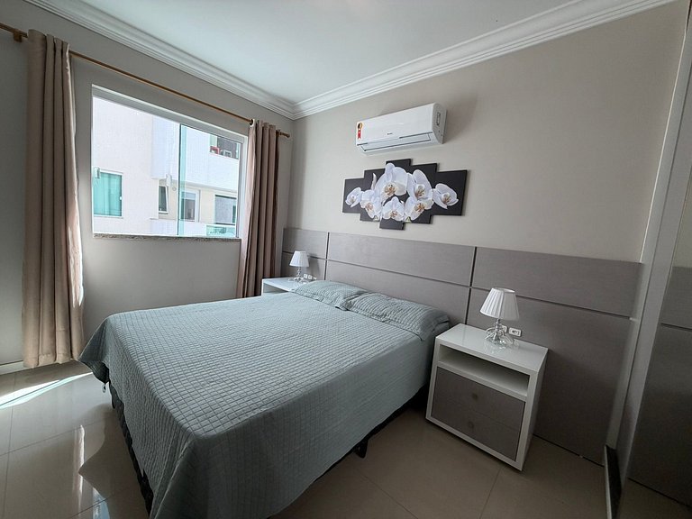 Pool and comfort for up to 6 guests.