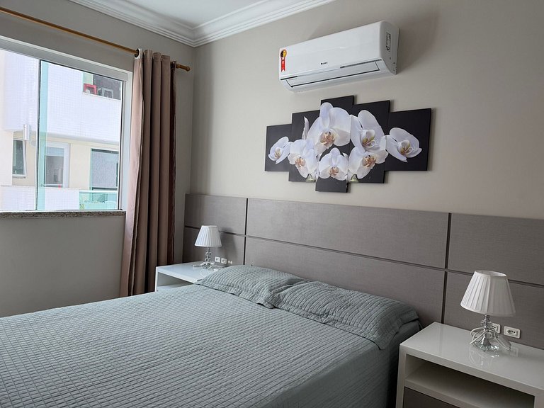 Pool and comfort for up to 6 guests.