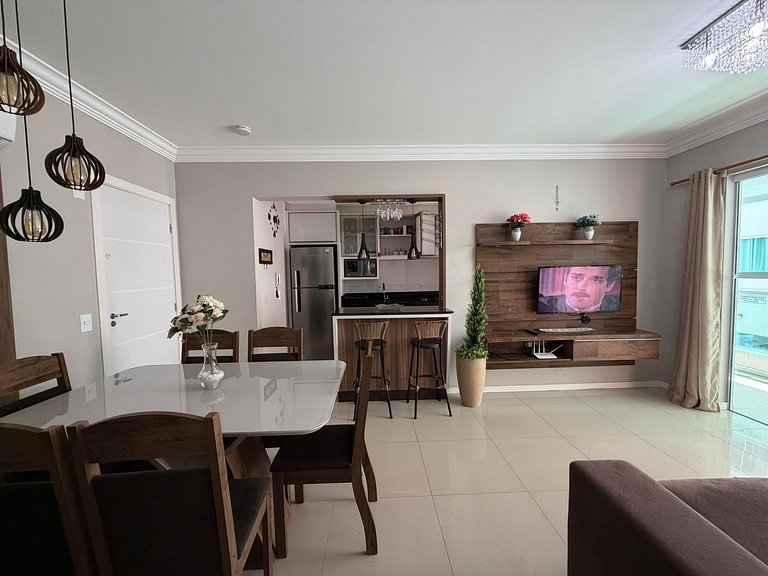 Pool and comfort for up to 6 guests.