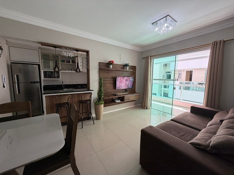 Pool and comfort for up to 6 guests.